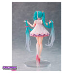Estatua Hatsune Miku Wonderland Rapunzel 18 cm Taito - Imagen 2